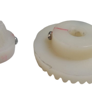 Piñon en nylon para centrifuga
